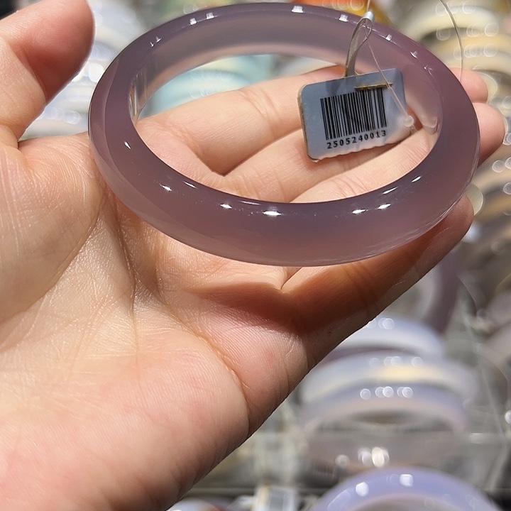 月***。玛瑙/玉髓手镯未镶嵌