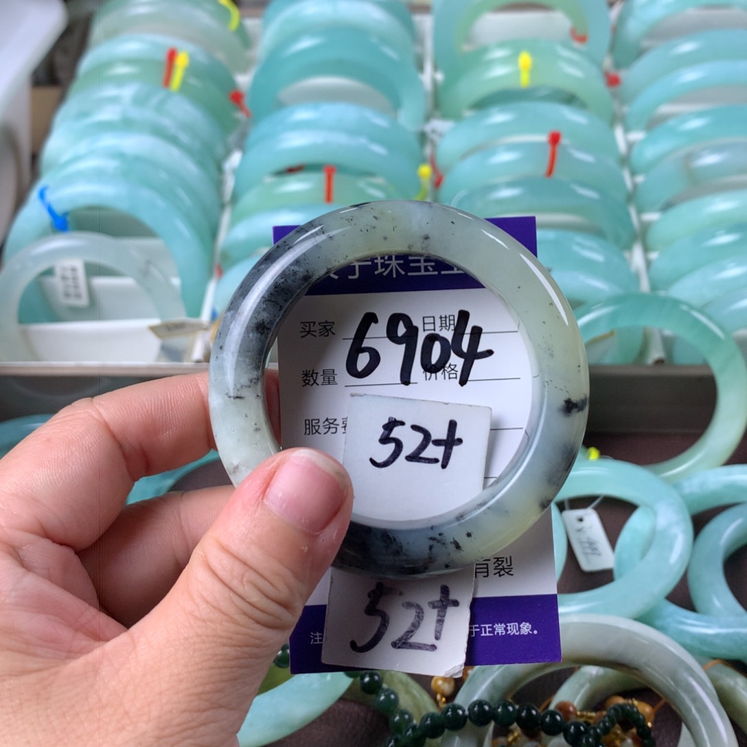 蛇纹石玉手镯未镶嵌6904