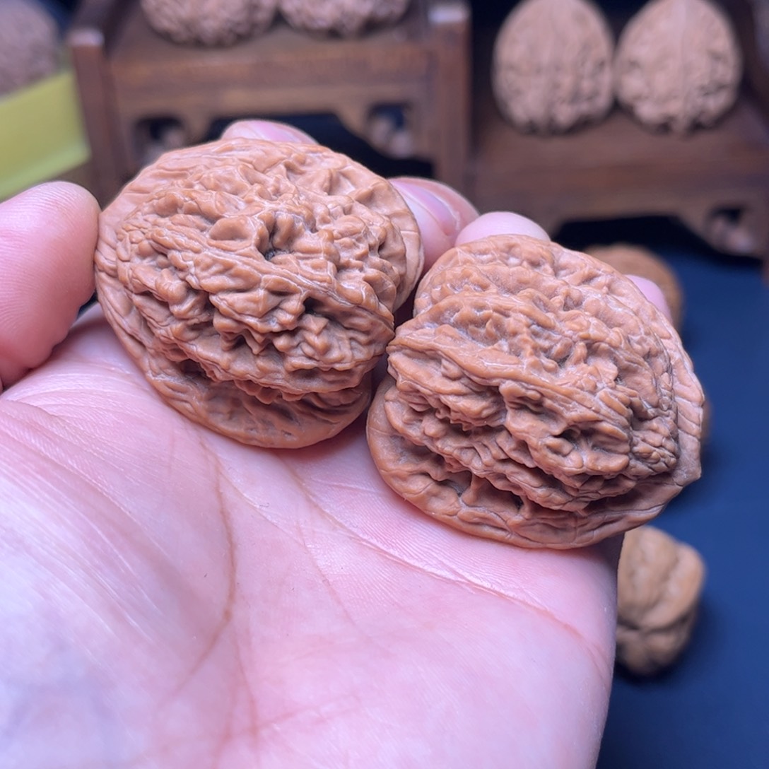 文玩核桃吊坠虎头4.5