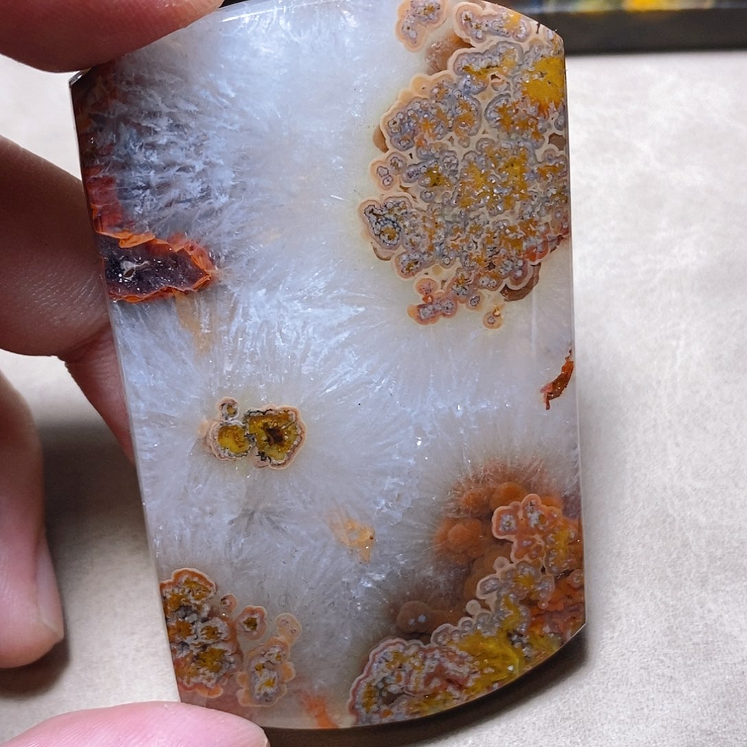 未镶嵌颈饰玛瑙/玉髓放**刀