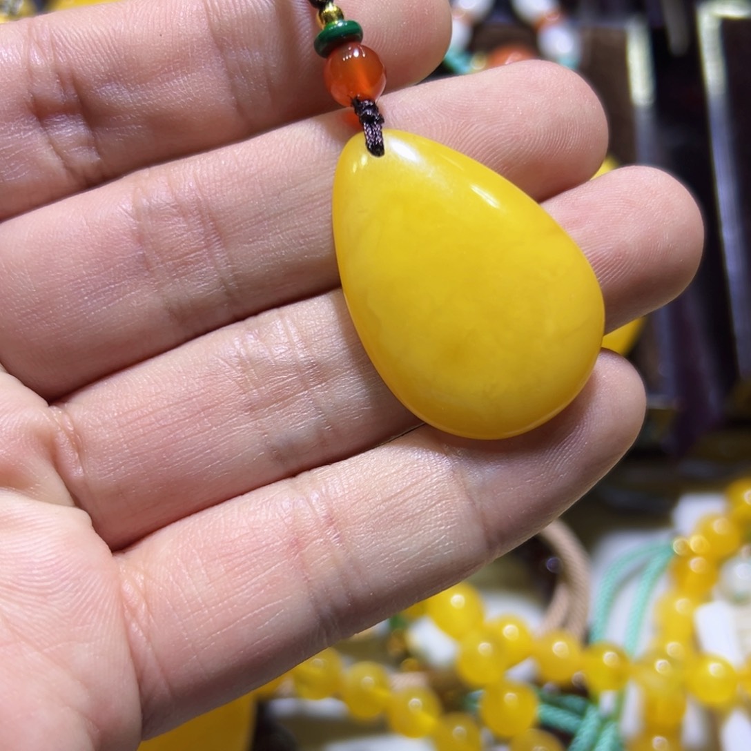 琥珀颈饰未镶嵌琥珀吊坠