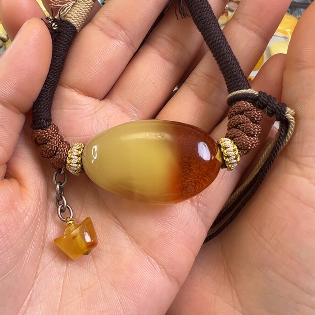 蜜蜡裸石未镶嵌琥珀