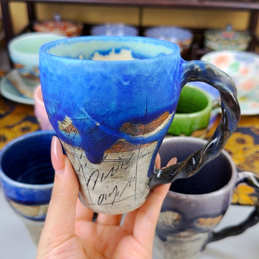 他家茶具瓷器真美！