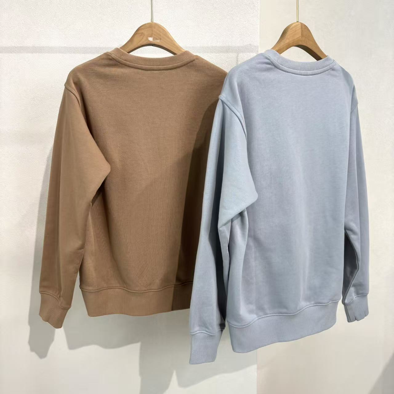 SY5273双色艺术字母卫衣