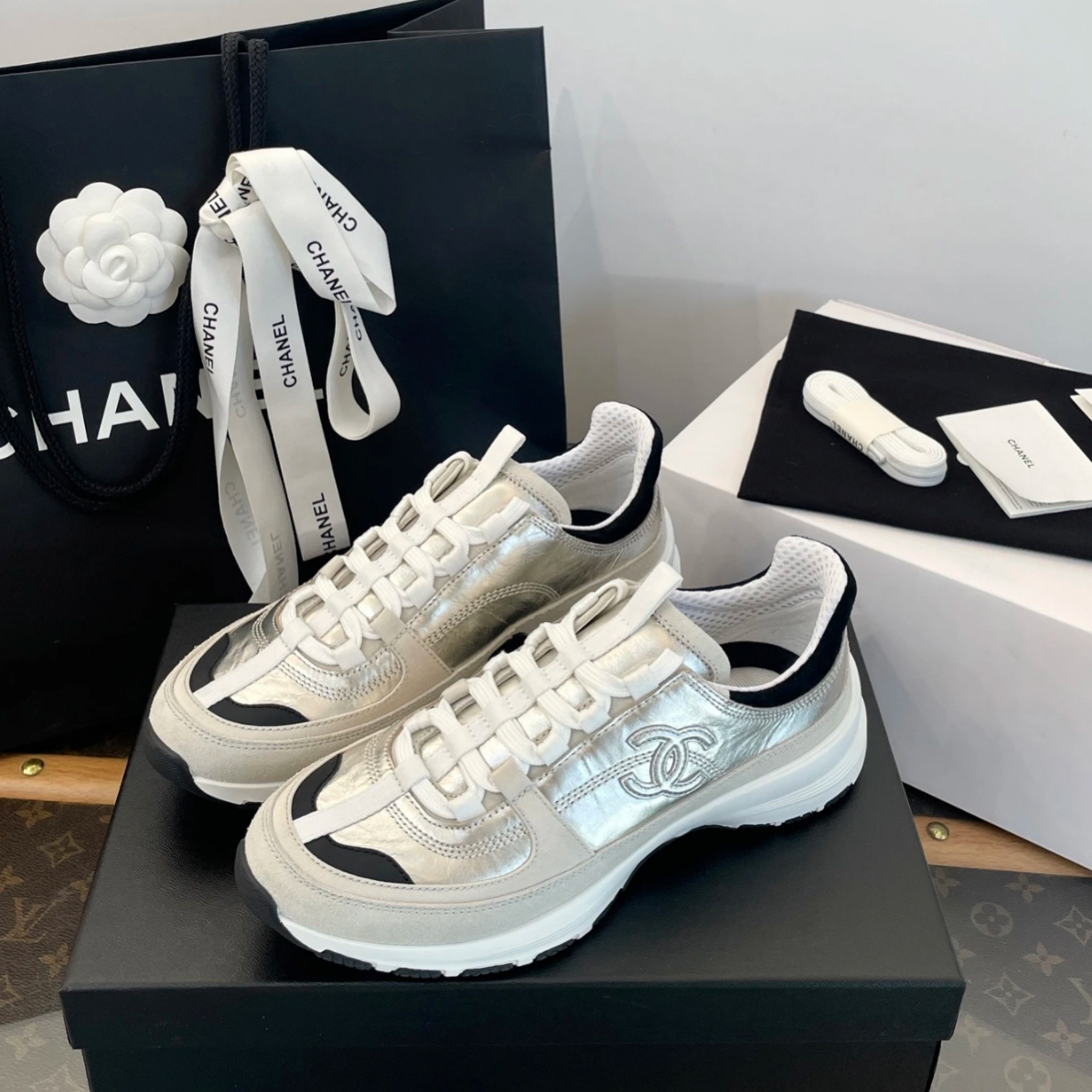 未使用 Chanel/香奈儿 25A经典黑拼运动鞋37码