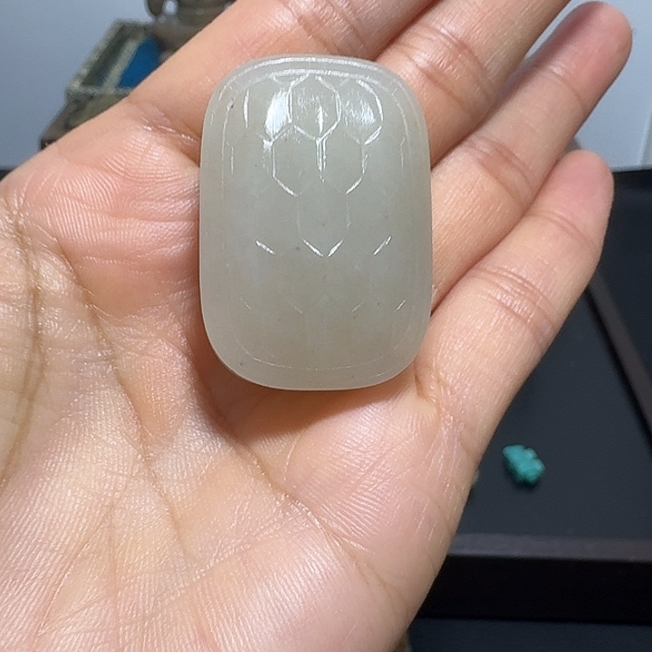 用***9和田玉未镶嵌颈饰