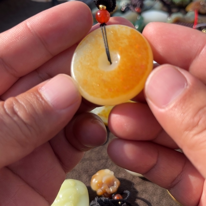 和田玉颈饰未镶嵌