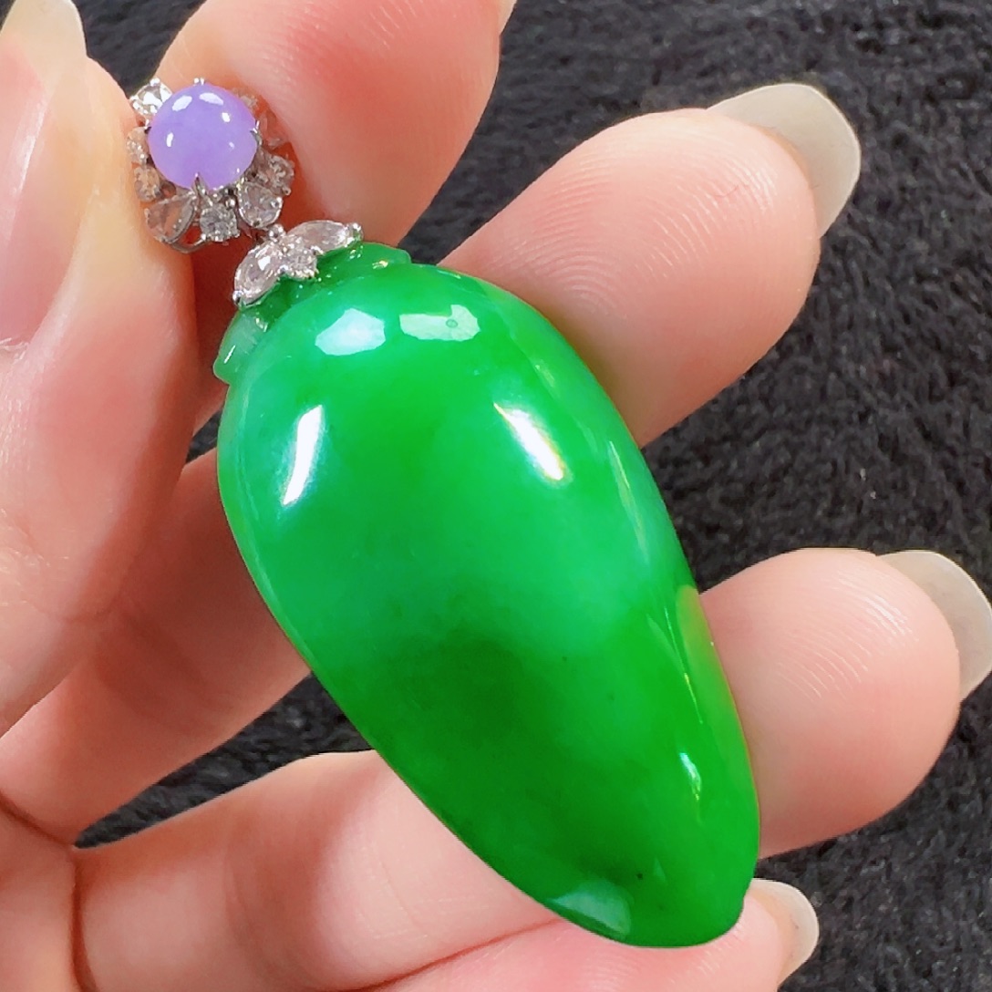 翡翠18K金镶嵌颈饰签收后24小时鉴赏期