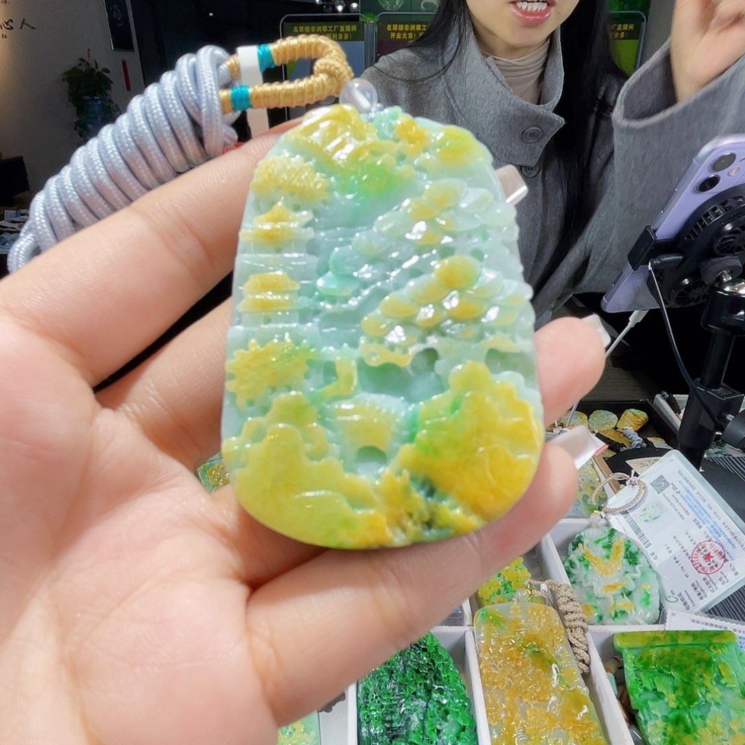 颈饰未镶嵌翡翠一