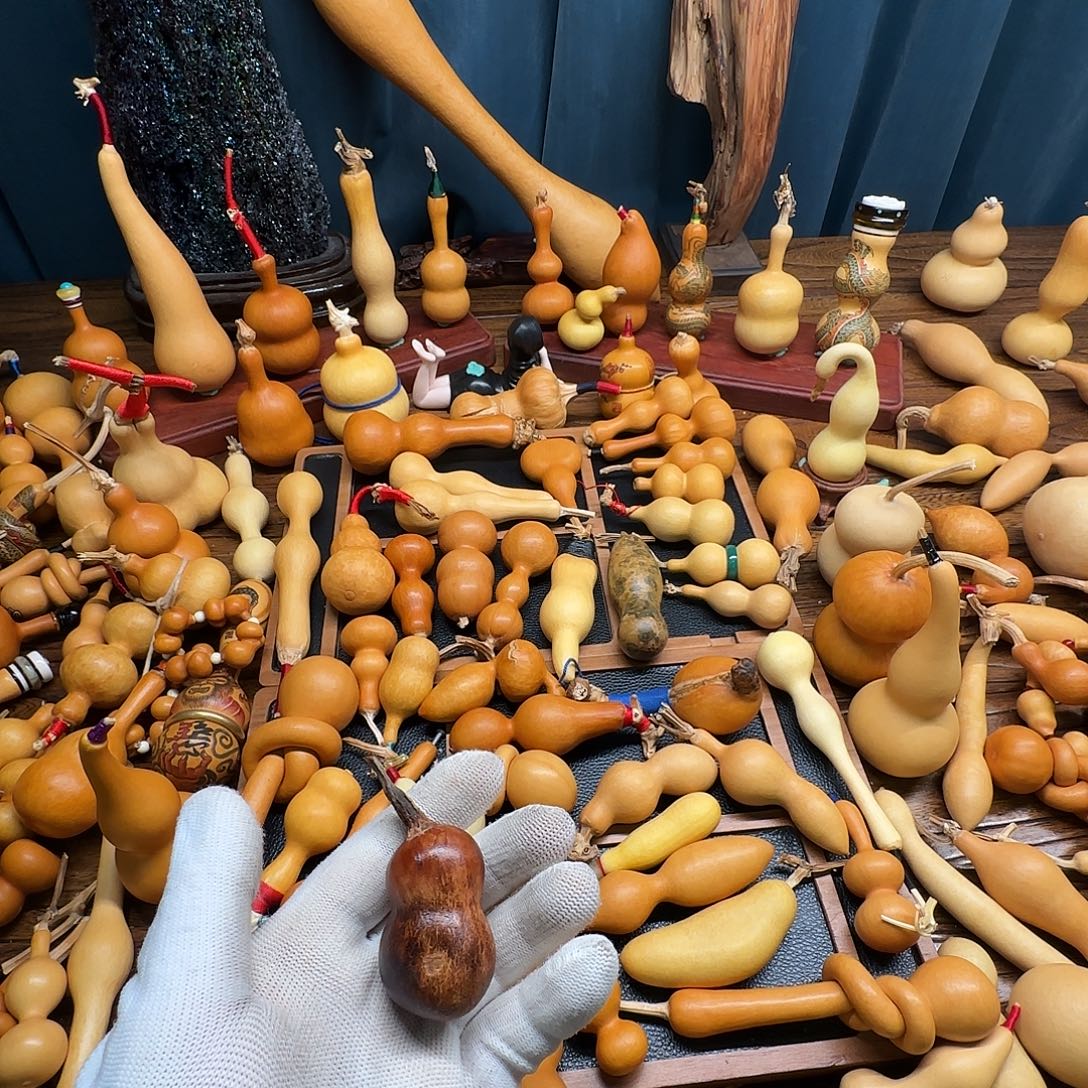 一***南有机玻璃瑕疵瓶子葫芦手把摆件