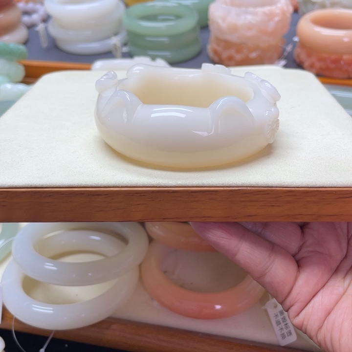 未镶嵌石英岩玉珠宝奇石哈****u