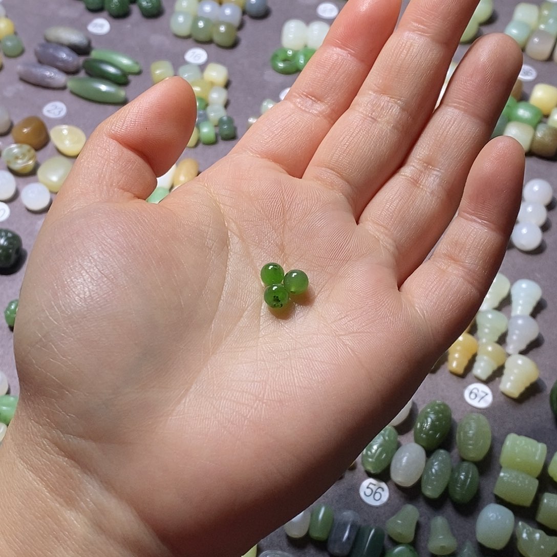 和田玉颈饰未镶嵌叮****顶