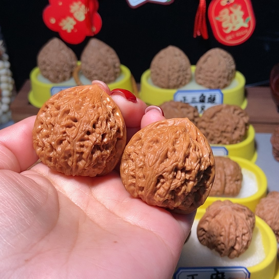 文玩核桃吊坠曾****来水龙