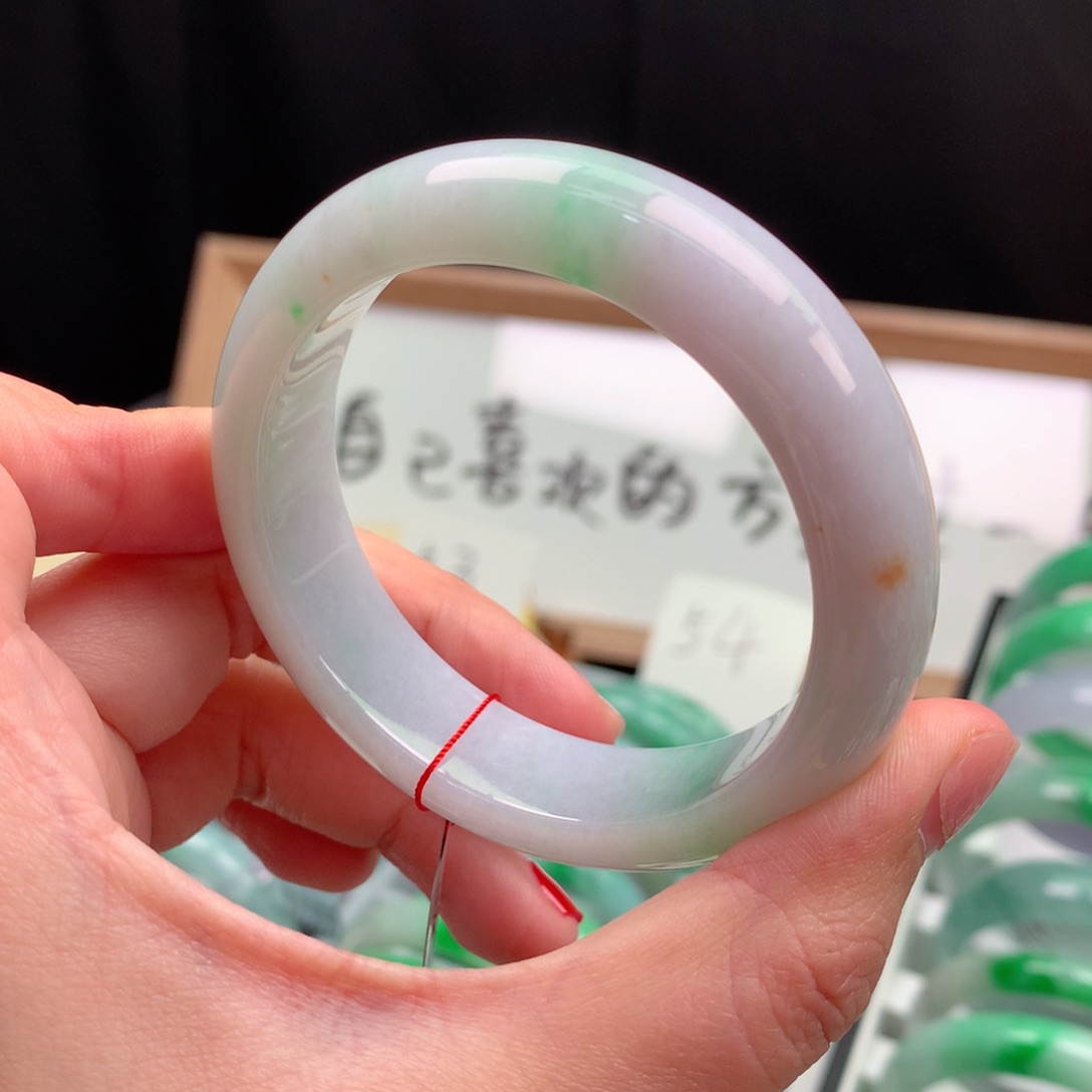 翡翠手镯未镶嵌缅甸