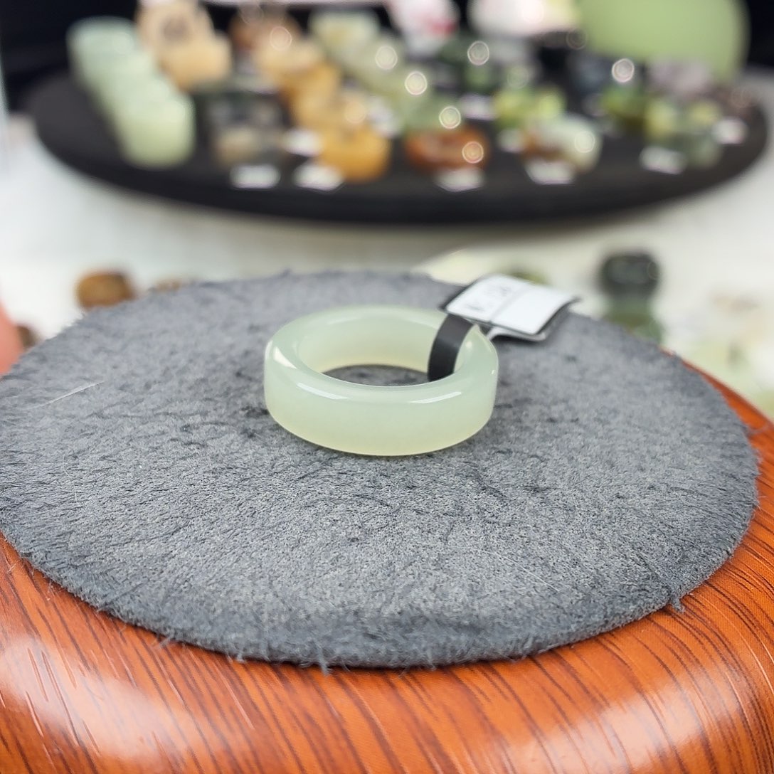 和田玉未镶嵌戒指b34浅晴 窄圆切16.4