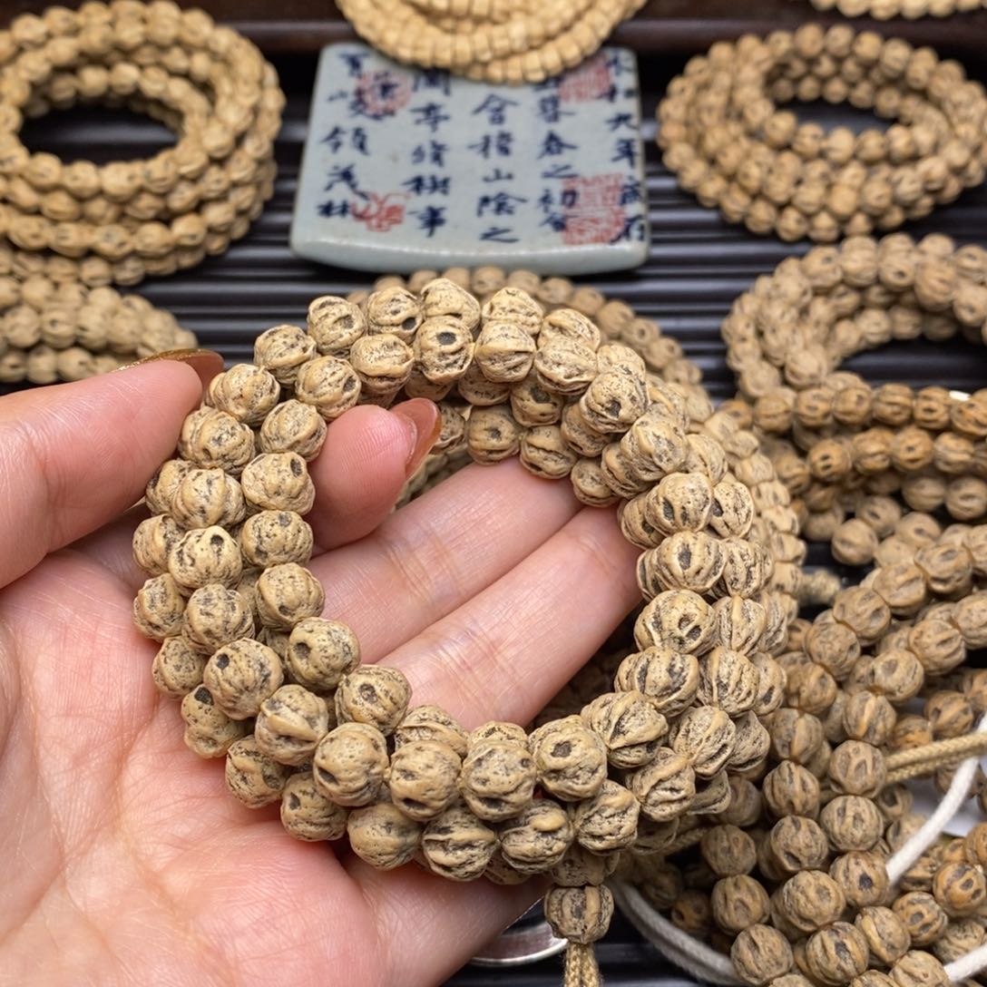 柏香籽/百香籽吊坠刘*生