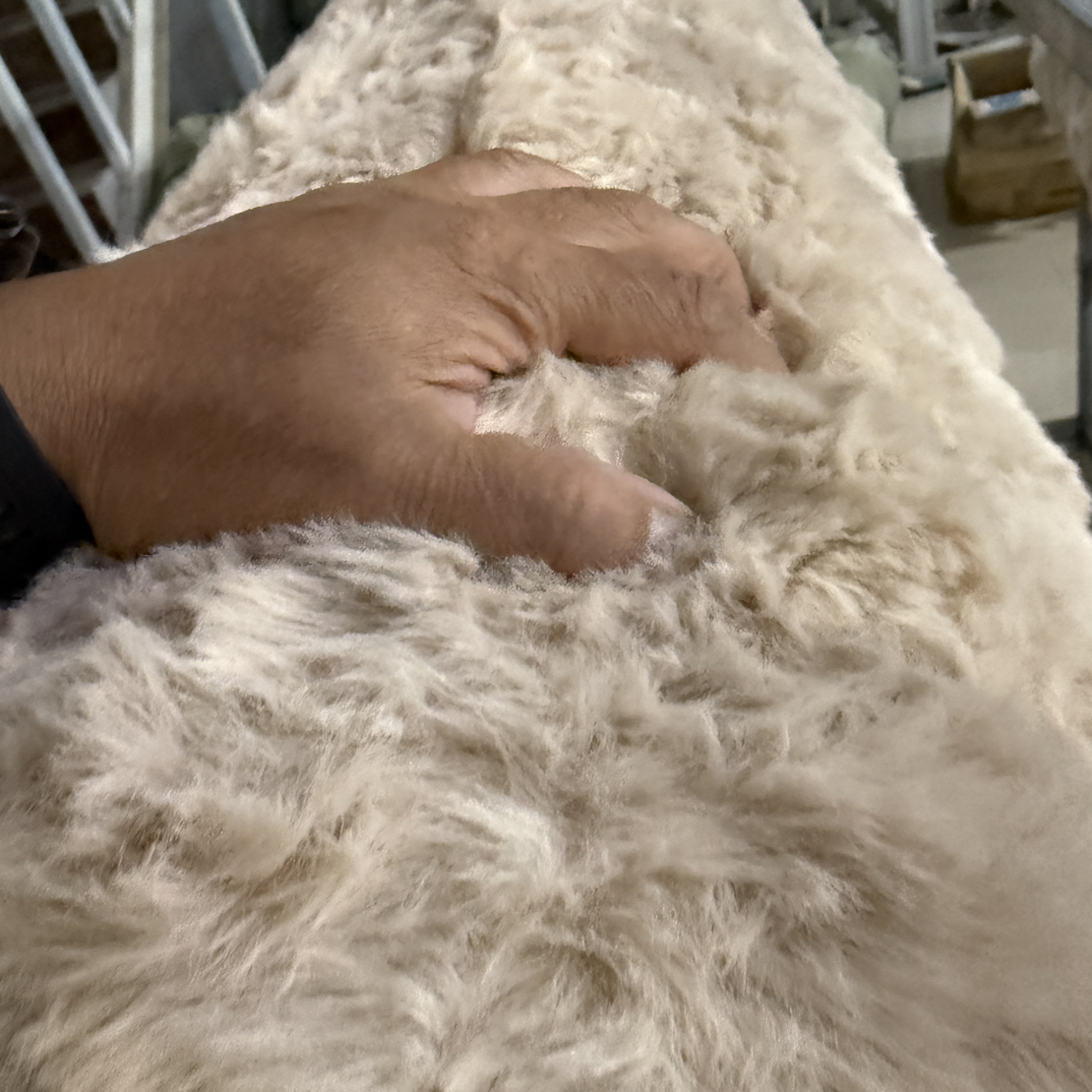 仿兔毛泡泡绒40*30样品