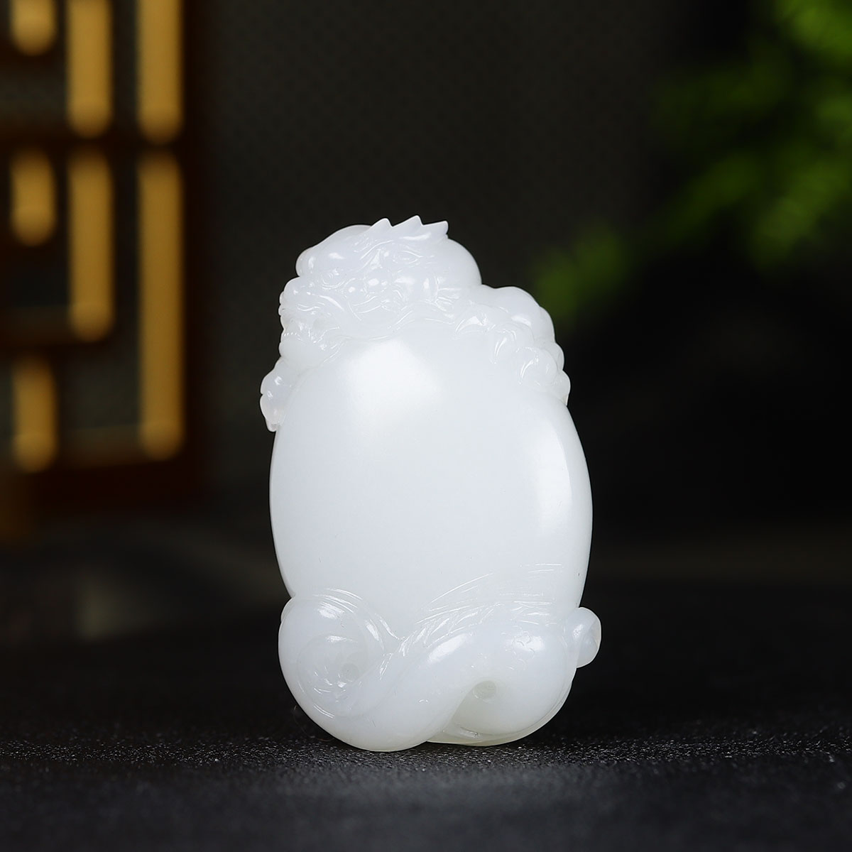 121971和田玉白玉龙挂件