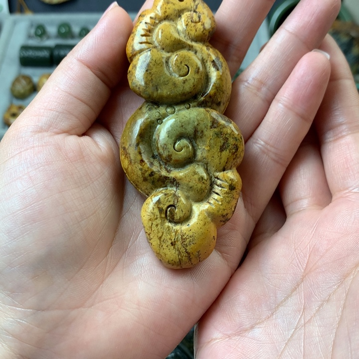 岫岩河磨玉（透闪石质玉）手把未镶嵌小*