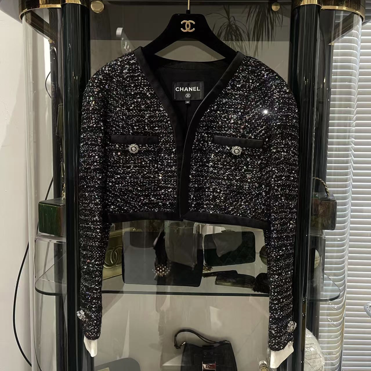 95新 Chanel/香奈儿 20A 康鹏街 黑彩亮片 两口袋外套38码 