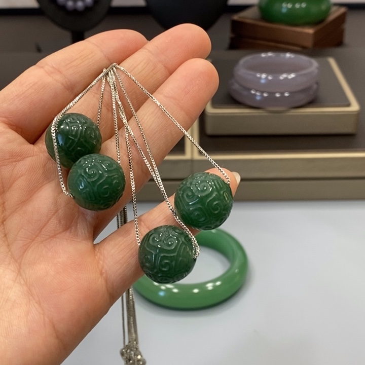 东陵石手镯未镶嵌