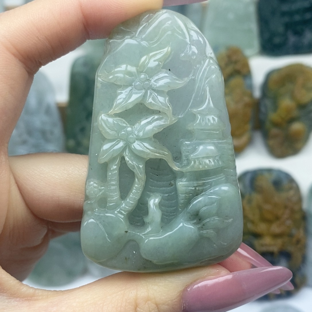 翡翠颈饰未镶嵌翡翠