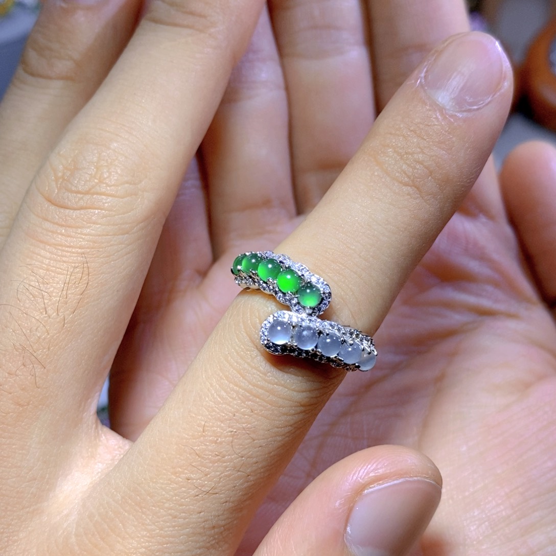 翡翠颈饰银S925镶嵌天然翡翠