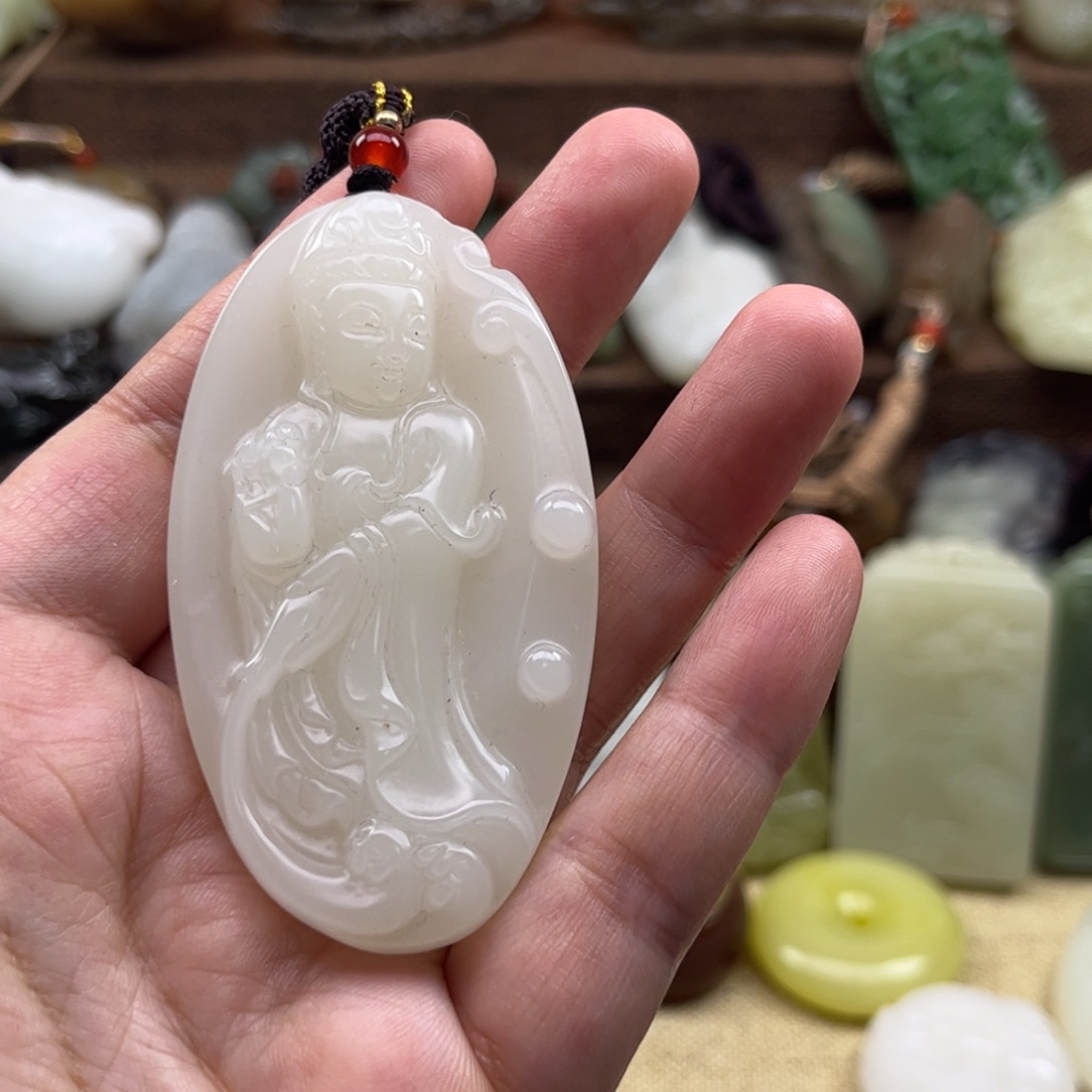 和田玉未镶嵌颈饰