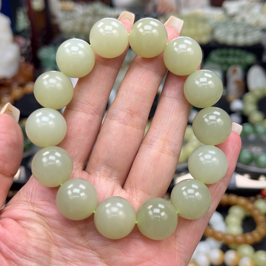 和田玉手串未镶嵌开***年