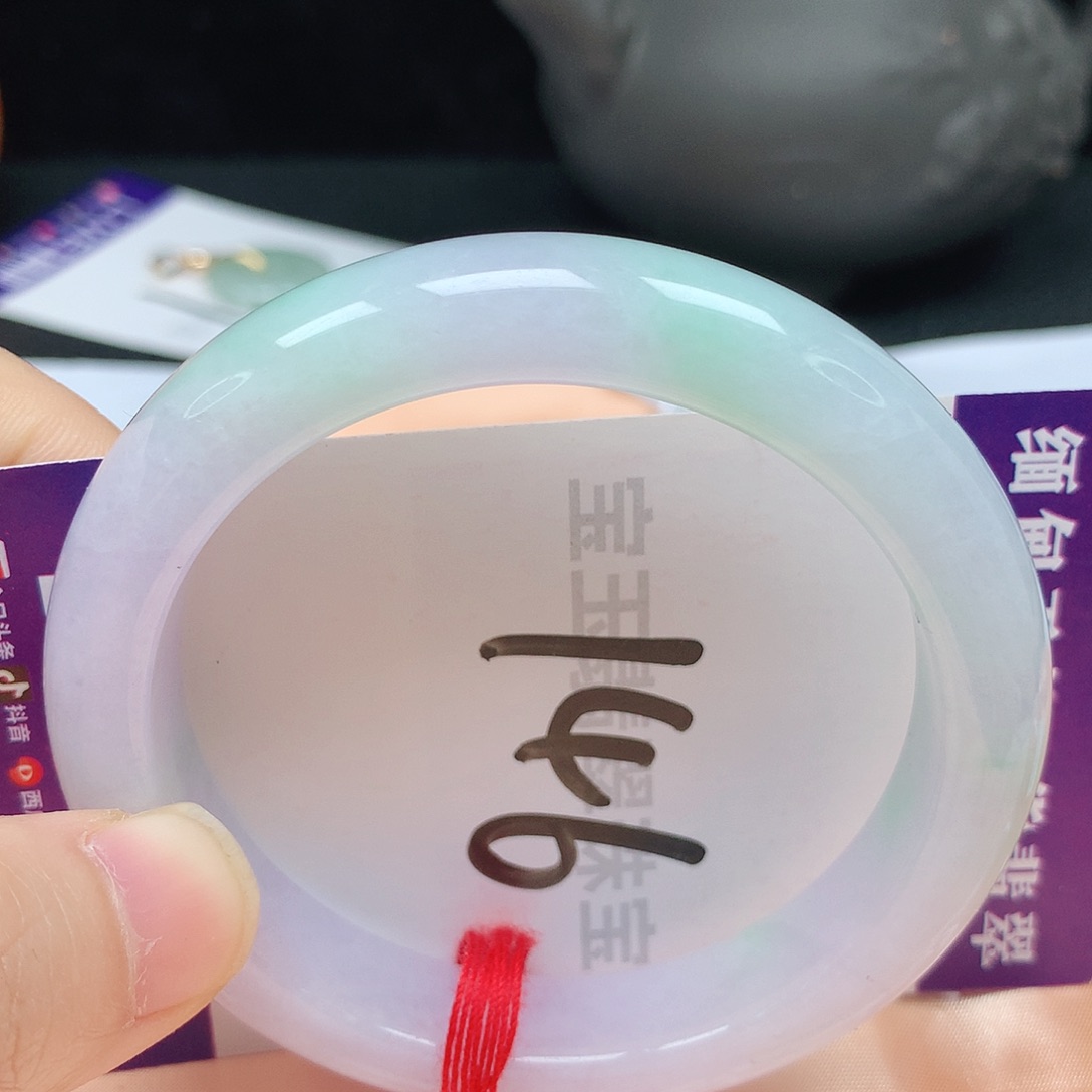 翡翠手镯未镶嵌55圈口