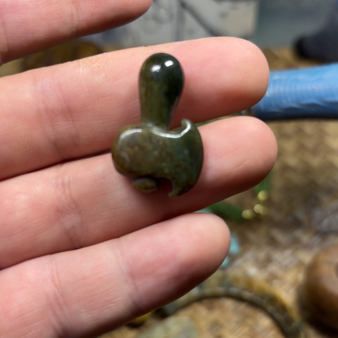 岫岩老玉（透闪石质玉）颈饰未镶嵌