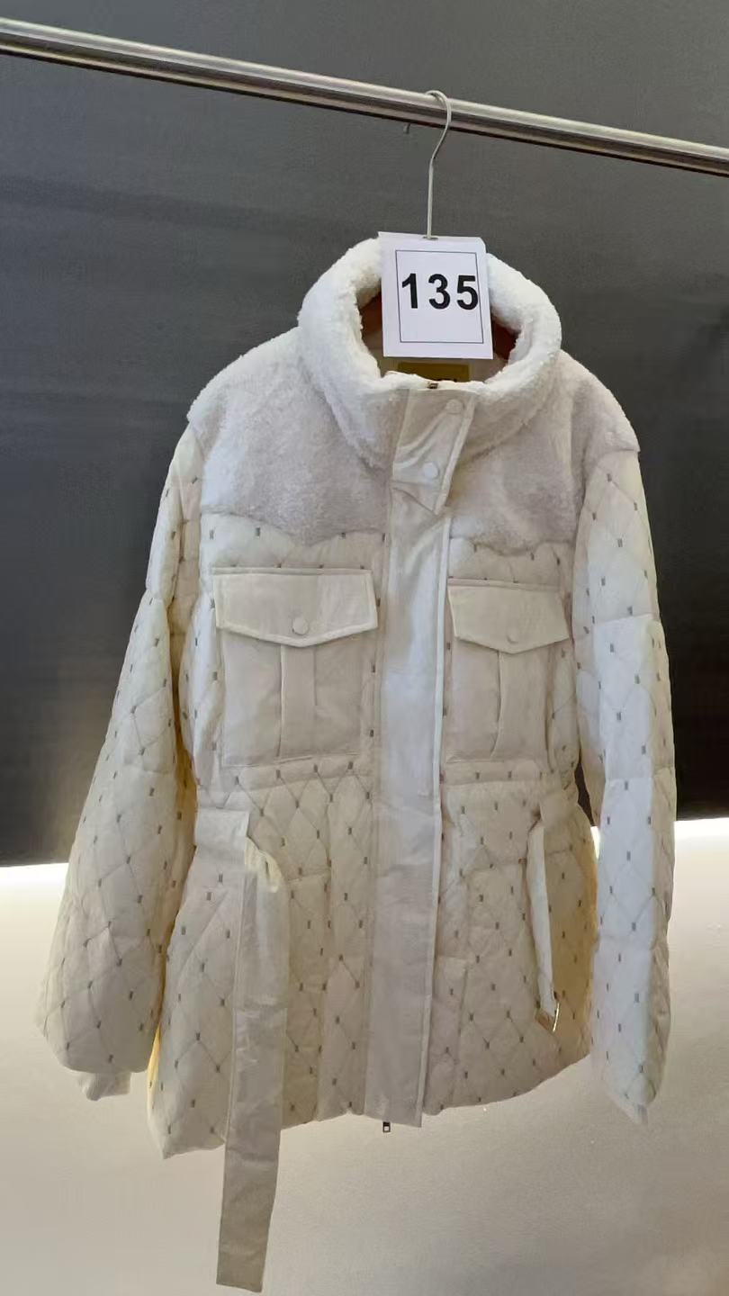 UH406848黑色-135上衣