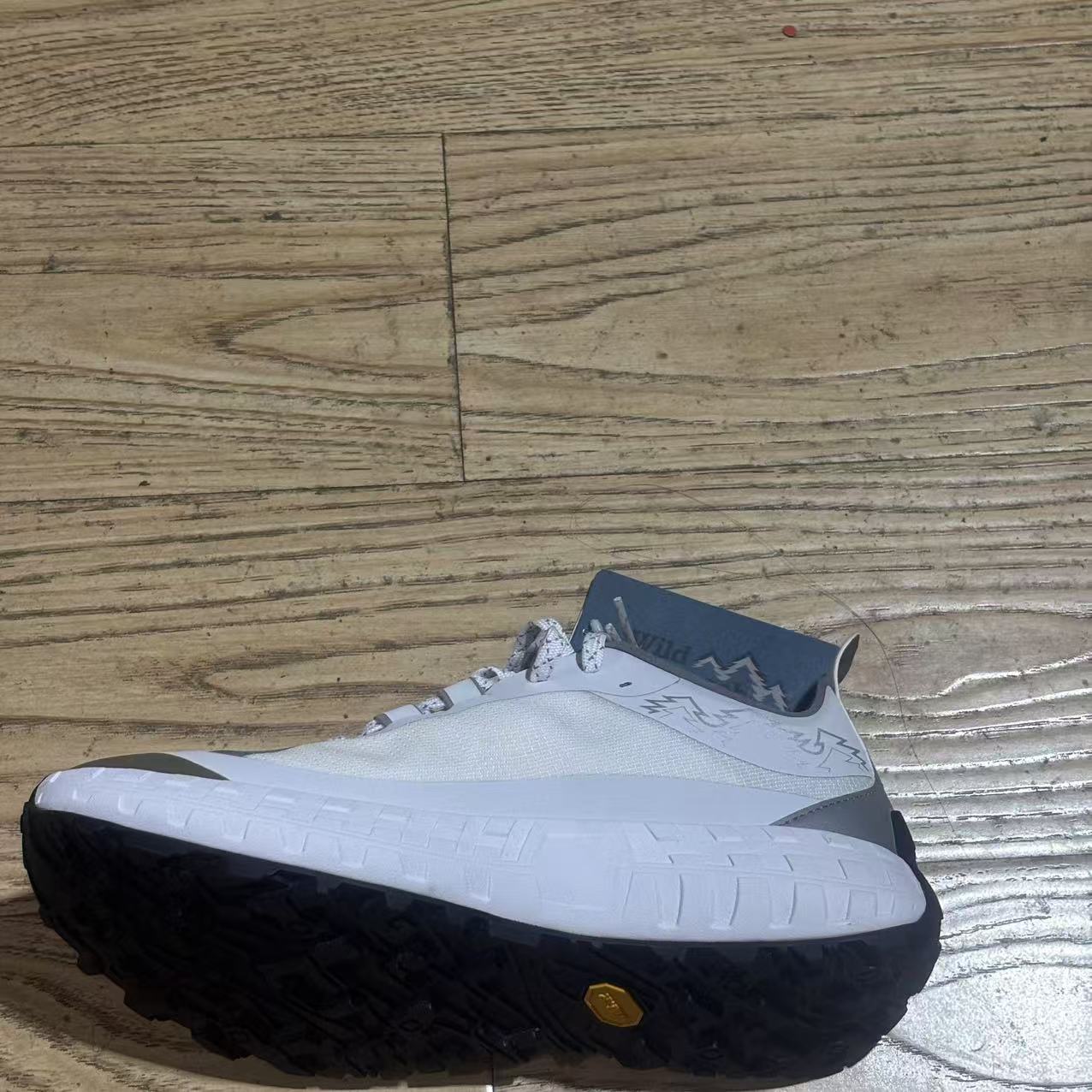 户外低帮系带透气舒适时尚百搭轻便休闲鞋0012