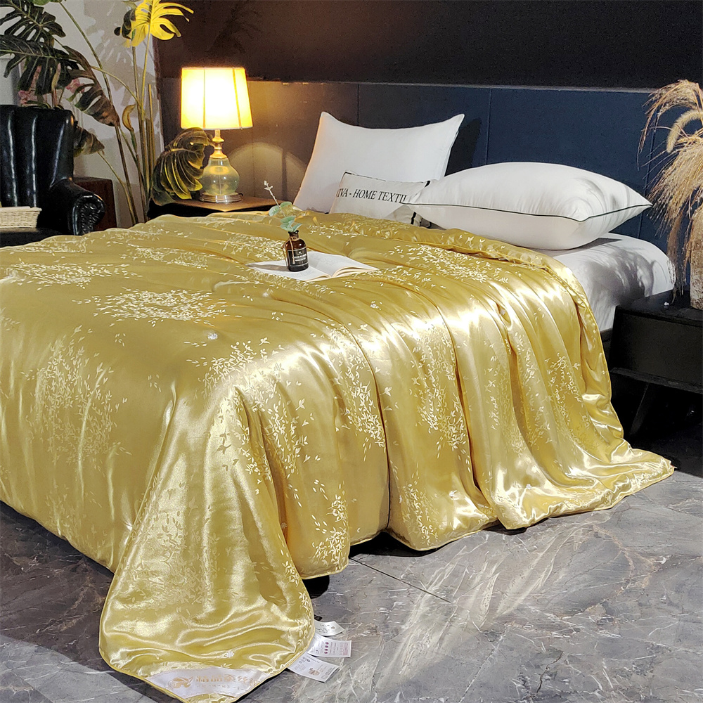 试睡30天纯手工皇室御用贡缎提花黄金丝蚕绵被 200*230cm约6斤