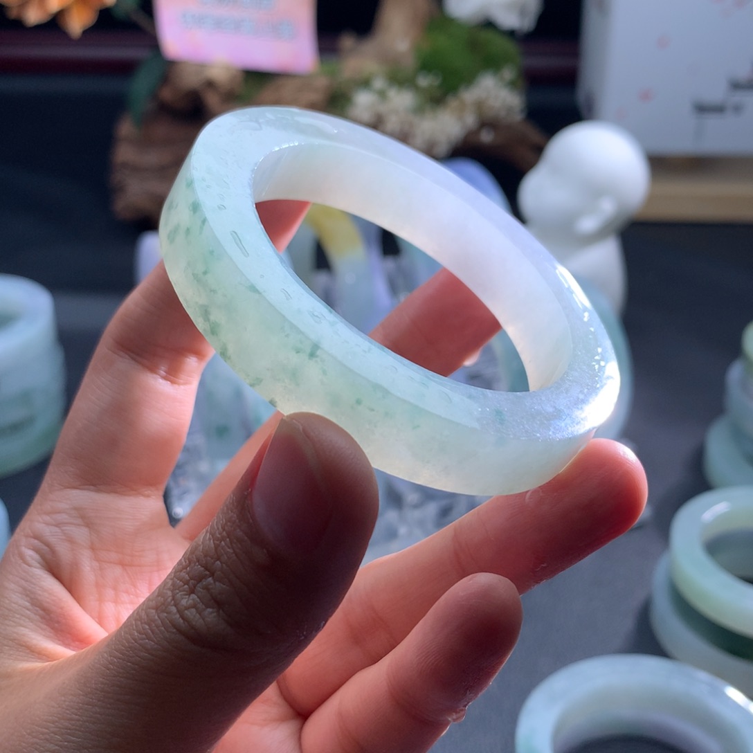 定制翡翠未镶嵌翡翠手镯定制款的