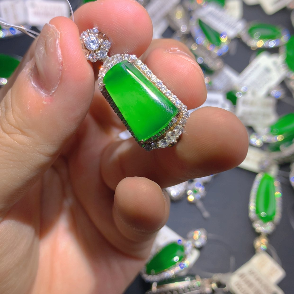 【闪购商品】翡翠颈饰银S925镶嵌111111111