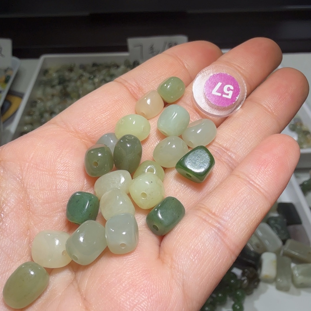 和田玉未镶嵌珠宝奇石