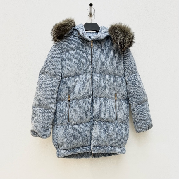 99新 MONCLER 浅蓝色灯芯绒经典logo羽绒服00码2900