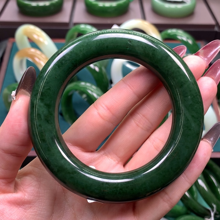 未镶嵌手镯和田玉（碧玉）5758