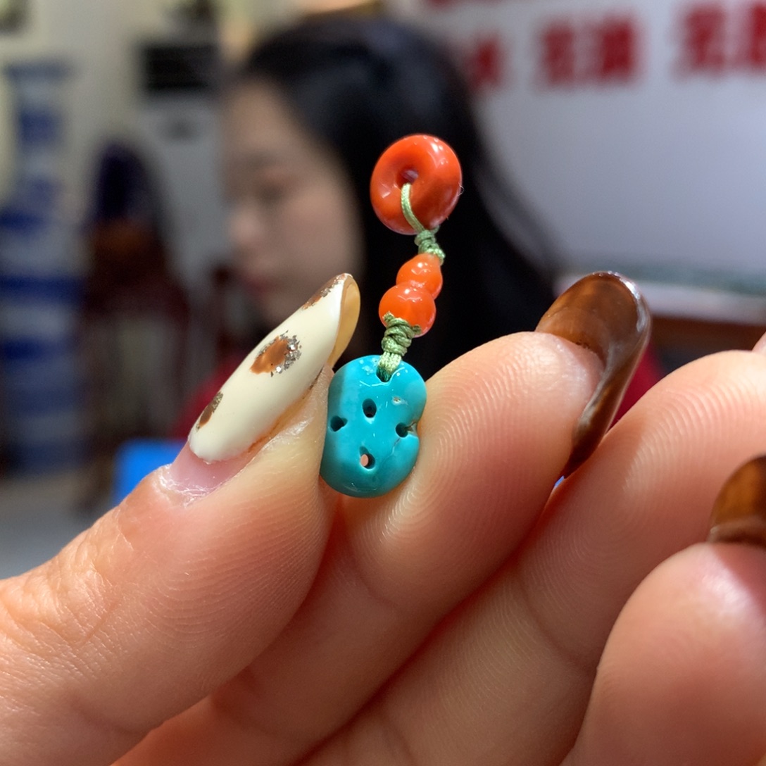 南红玛瑙配饰未镶嵌