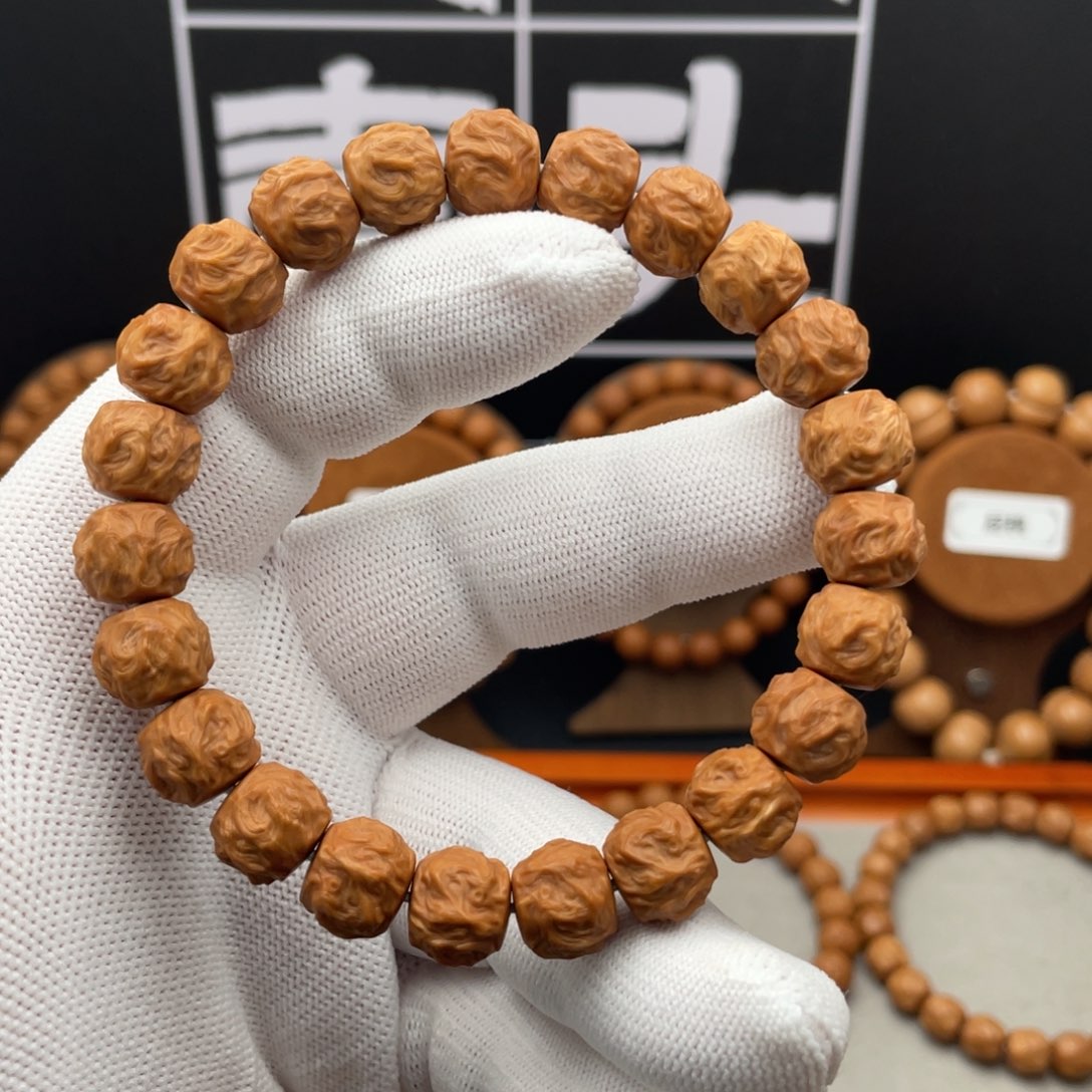 猴头核桃吊坠龙蛇之变手修款