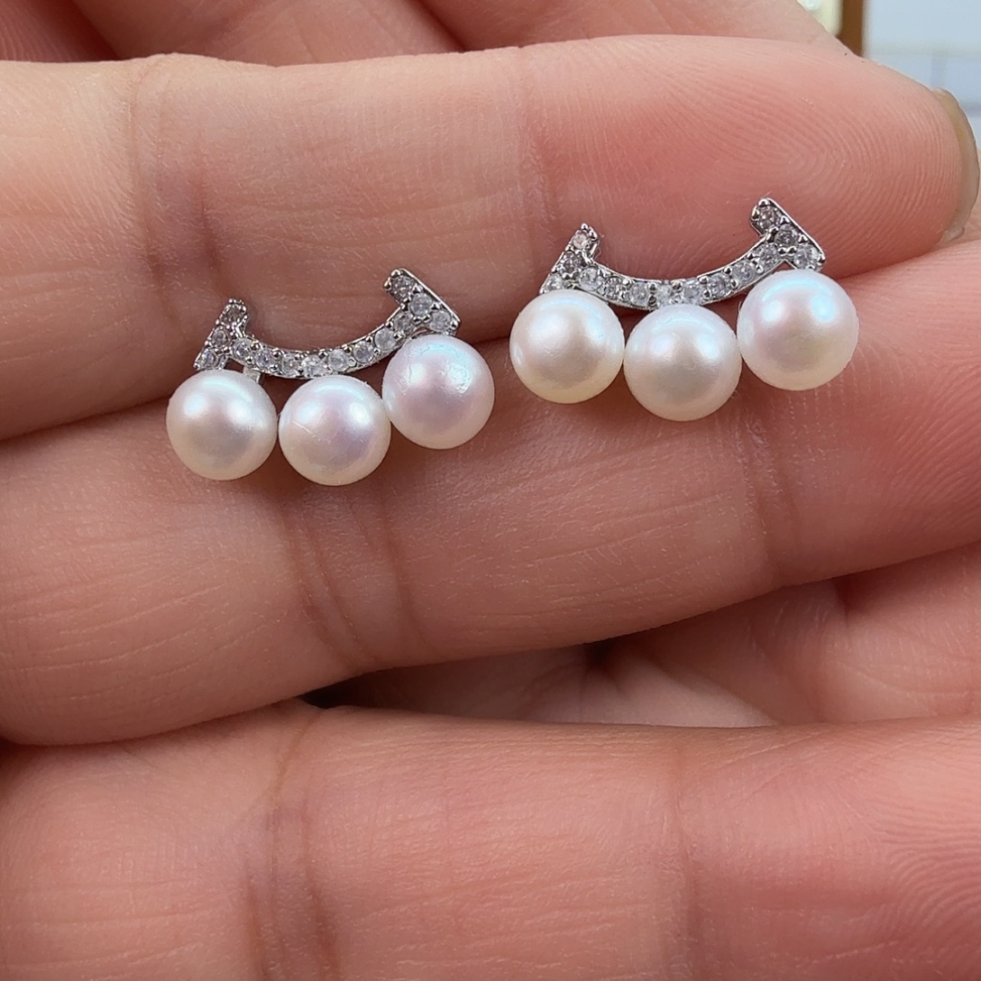 淡水珍珠耳饰未镶嵌