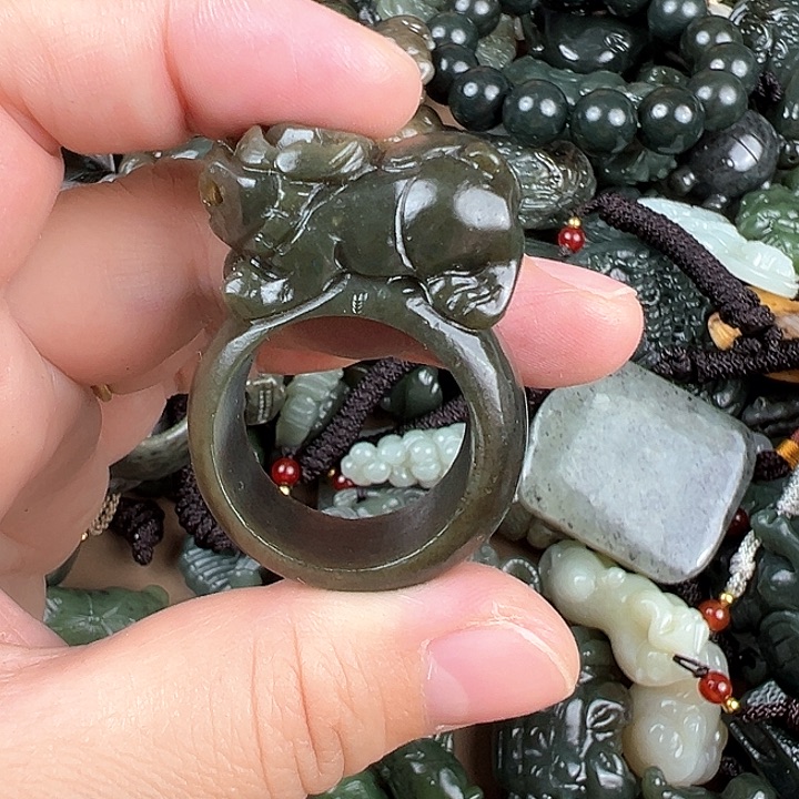 和田玉未镶嵌颈饰b*鼠