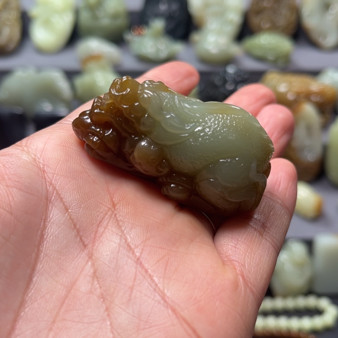 和田玉颈饰未镶嵌