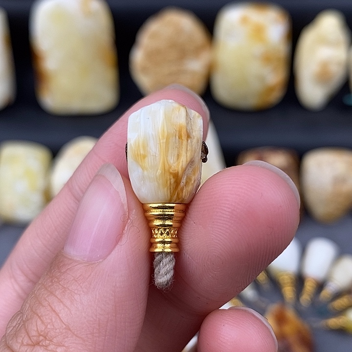 琥珀未镶嵌裸石11白蜡c57