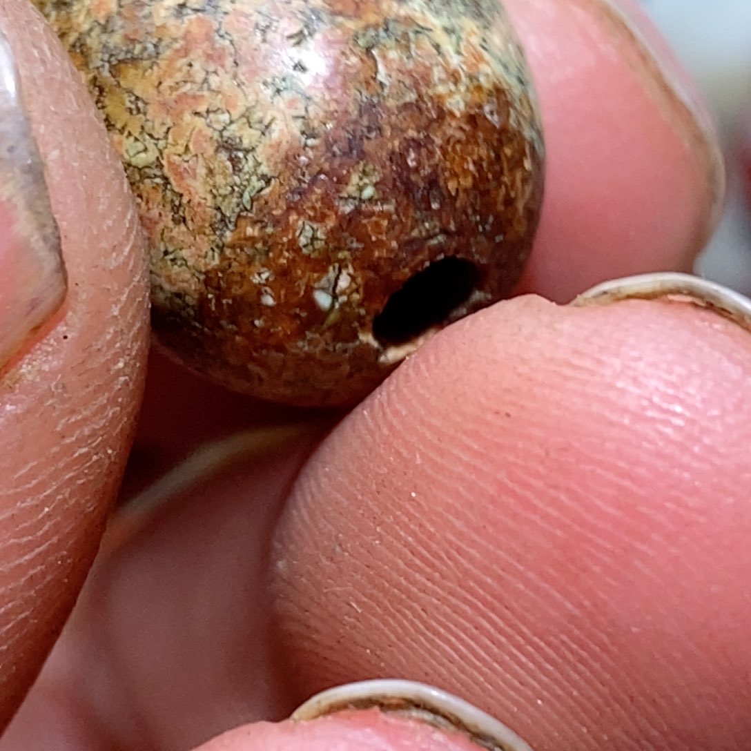 DIY琉璃珠子的颜色是蓝色和白色