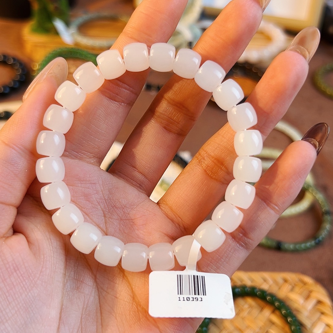 M***g和田玉未镶嵌手串