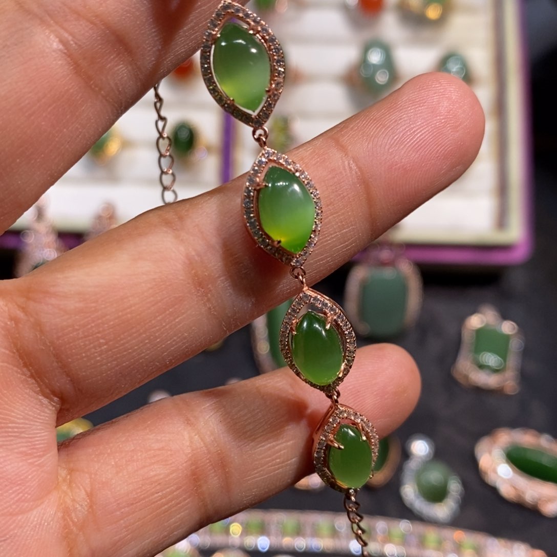 和田玉（碧玉）颈饰银S925镀金镶嵌