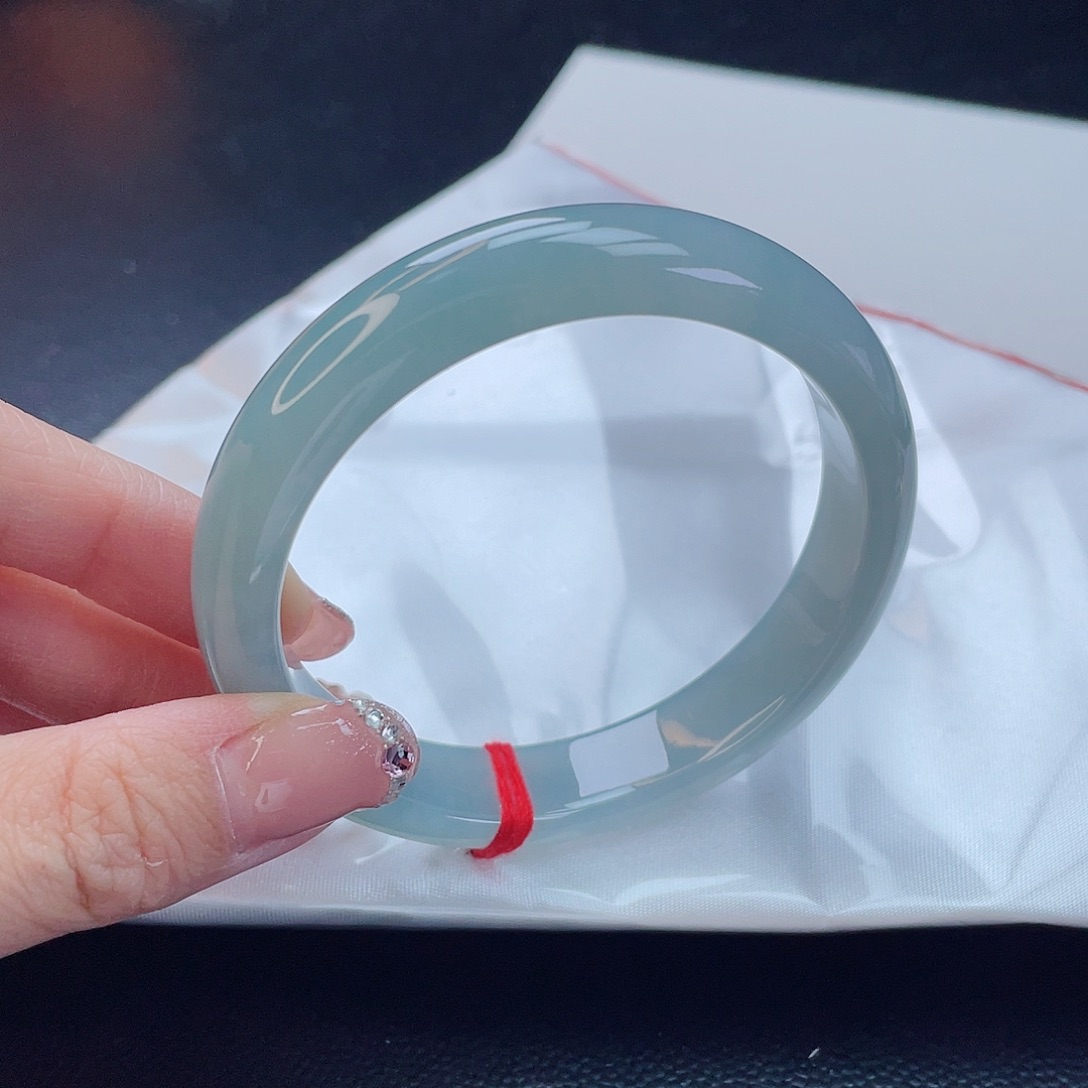 翡翠手镯未镶嵌肉*包翡翠