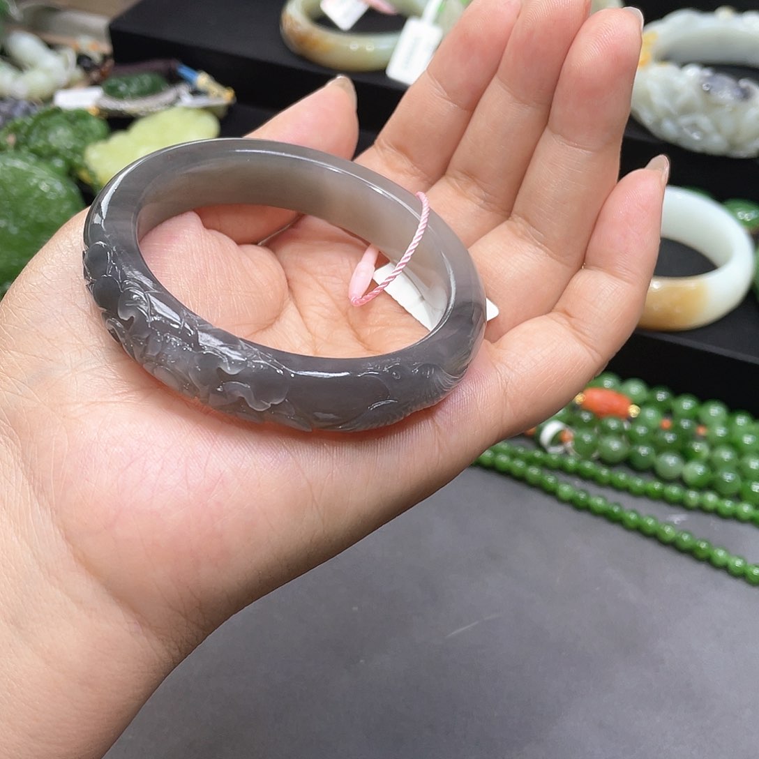 和田玉手镯57圈口33未镶嵌